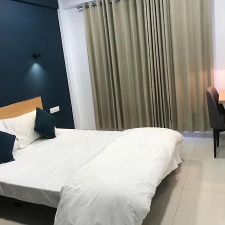ホテル Hooliv 7 Avenues G Block プネ エクステリア 写真
