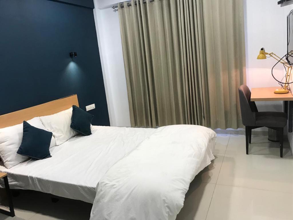 ホテル Hooliv 7 Avenues G Block プネ エクステリア 写真
